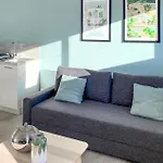 2 Bedroom Lovely In Sur 度假居 *