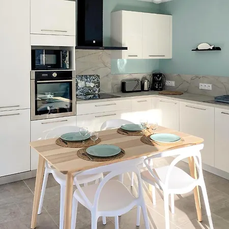 Lovely In Sur With Wifi * جارد سور مير