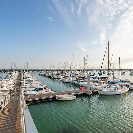 بيت للعطل Lovely In Sur With Wifi *